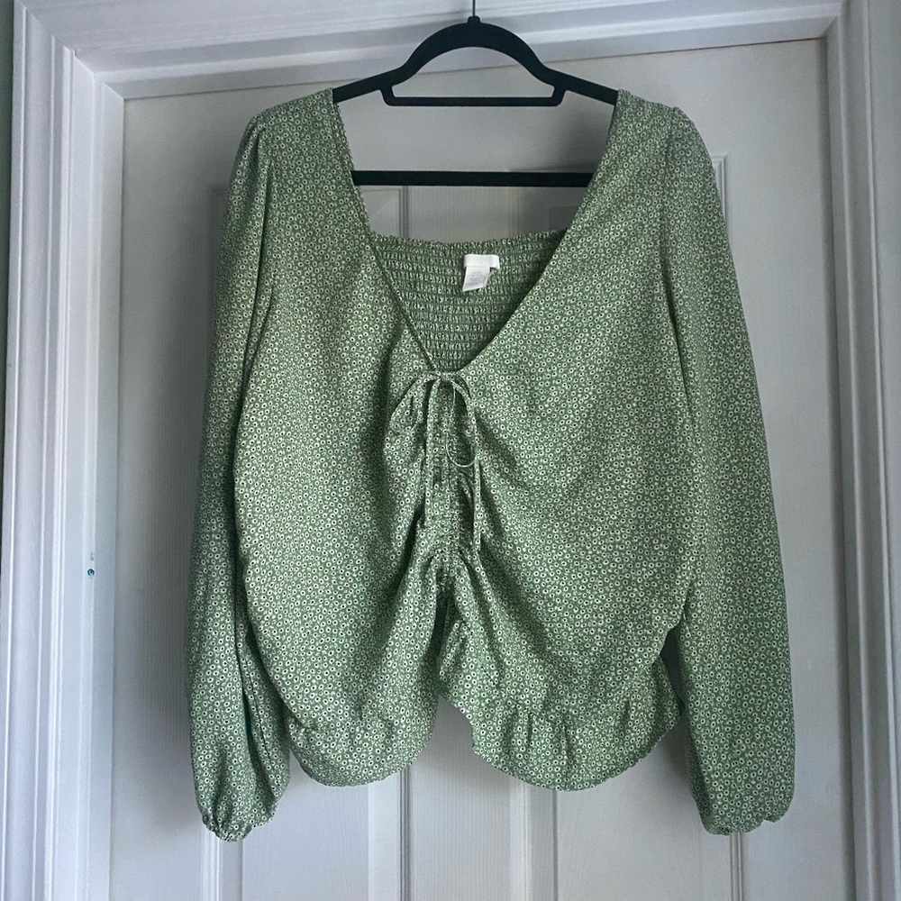 H&M Sage Green Floral Daisy Pattern Blouse size XXL